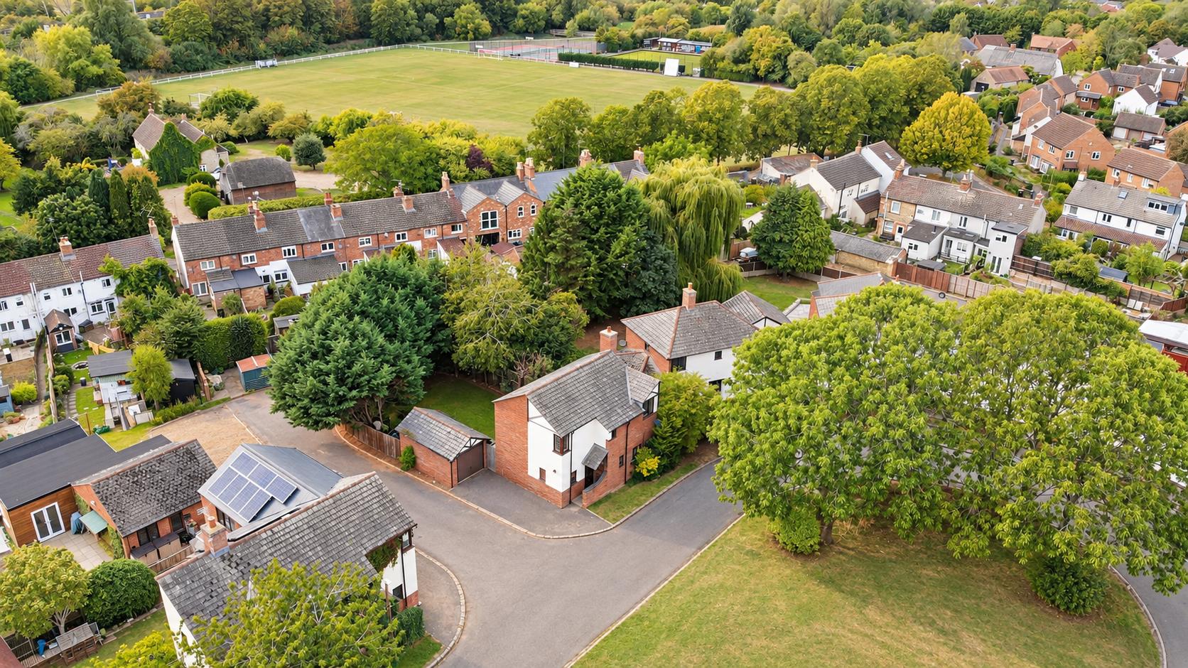 4 bed property in Nursery Gardens, Milton Keynes